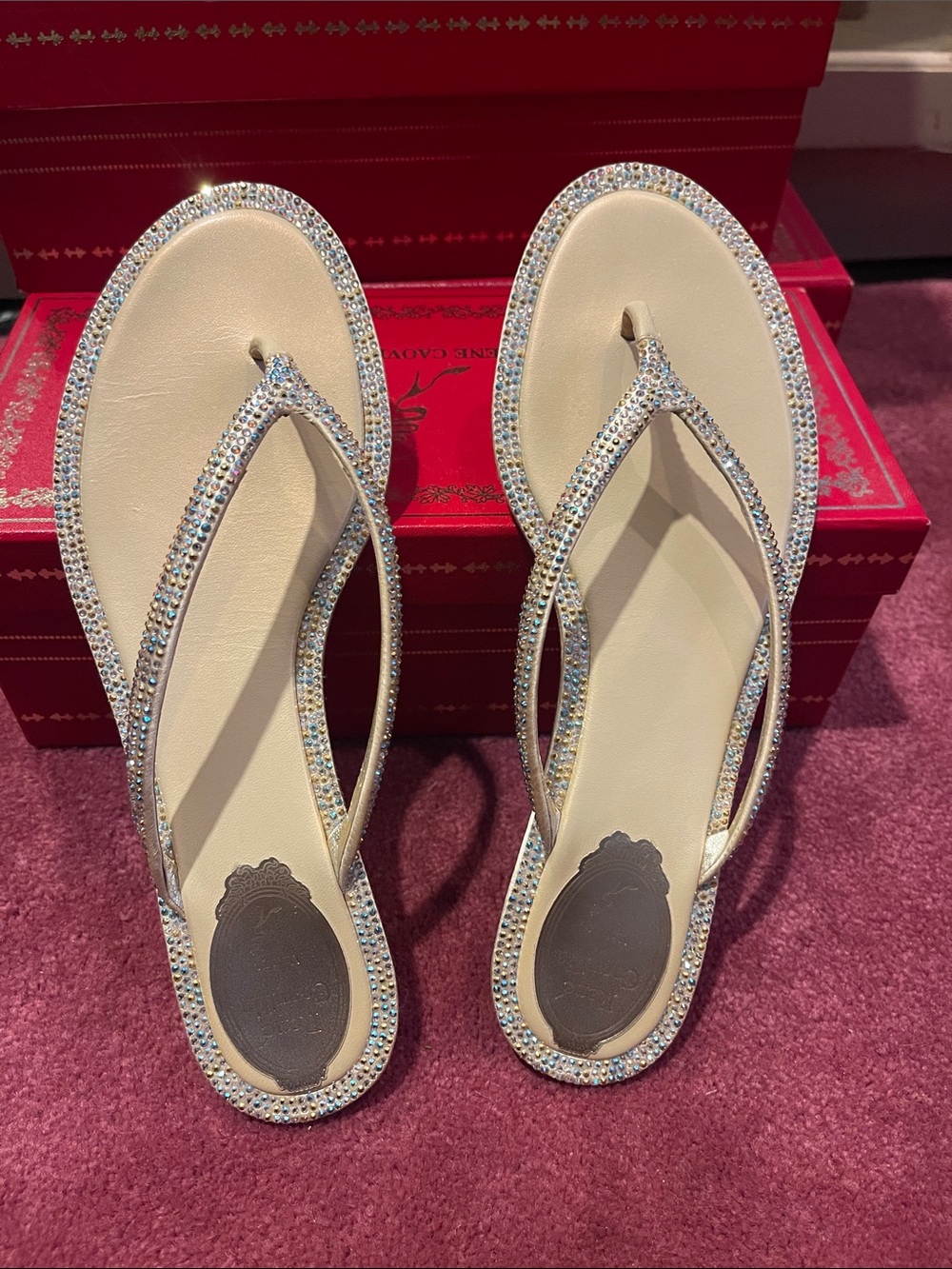EUC‼️ RENE CAOVILLA BEIGE, SATIN CHAMPAGNE, GOLD MIX STRASS  EMBELLISHED Thongs
